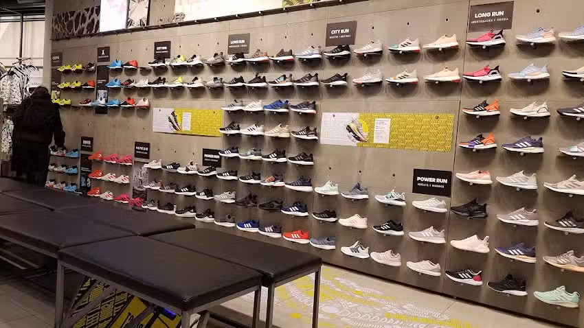 adidas Store Abasto Shopping