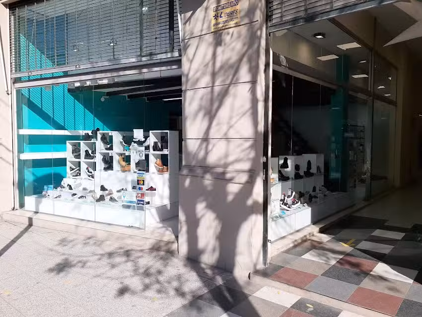 Camila zapater&iacute;a