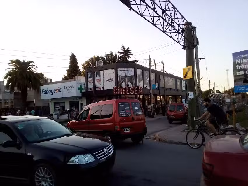 Chelsea Sneakers House