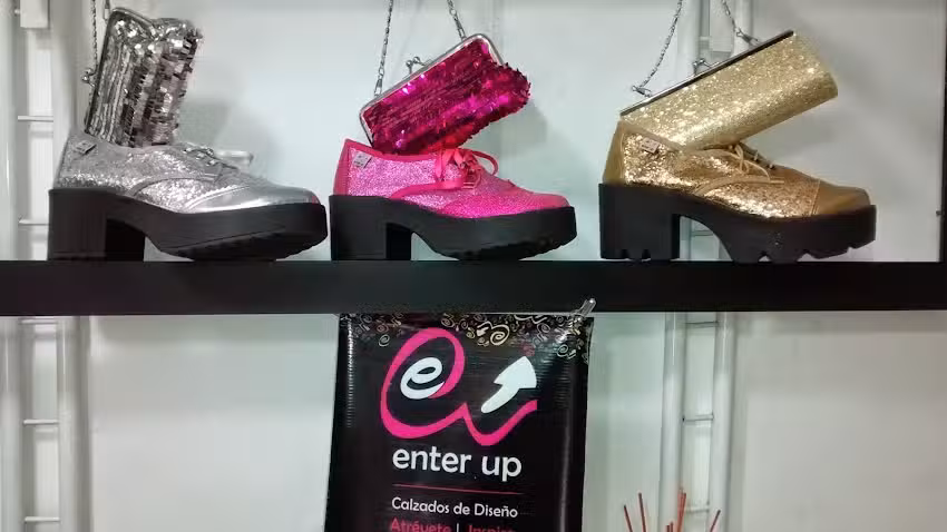 enter up Solo Por Internet