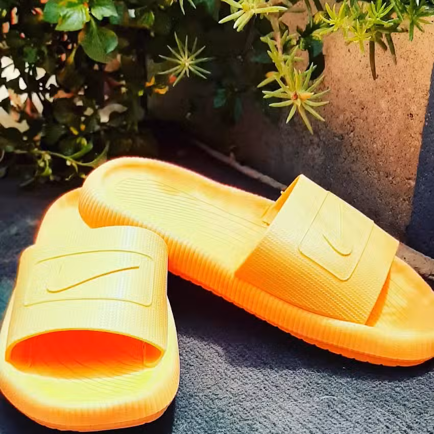 HUELLITAS calzado, ropa y accesorios