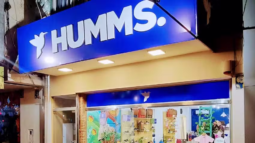 Humms