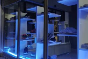 Julia Shoes y DyM Calzados