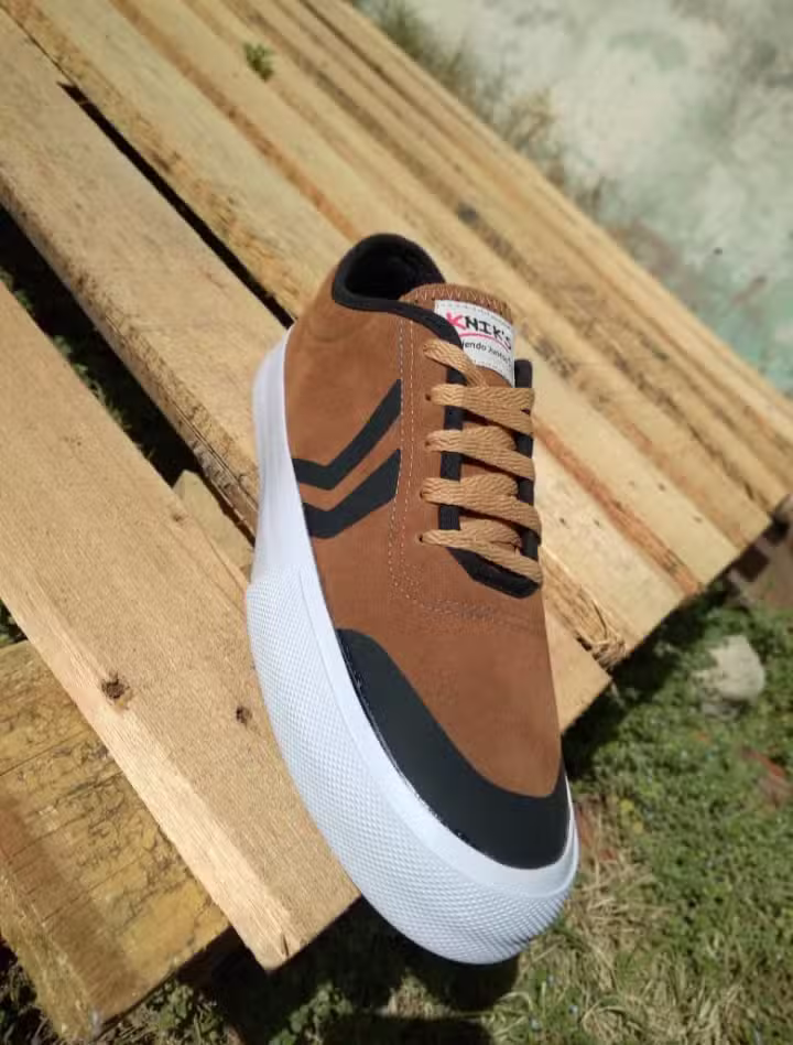 Knik&rsquo;s(Calzado y Indumentaria)