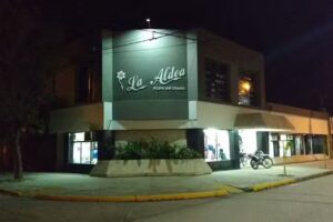 La Aldea ropa informal