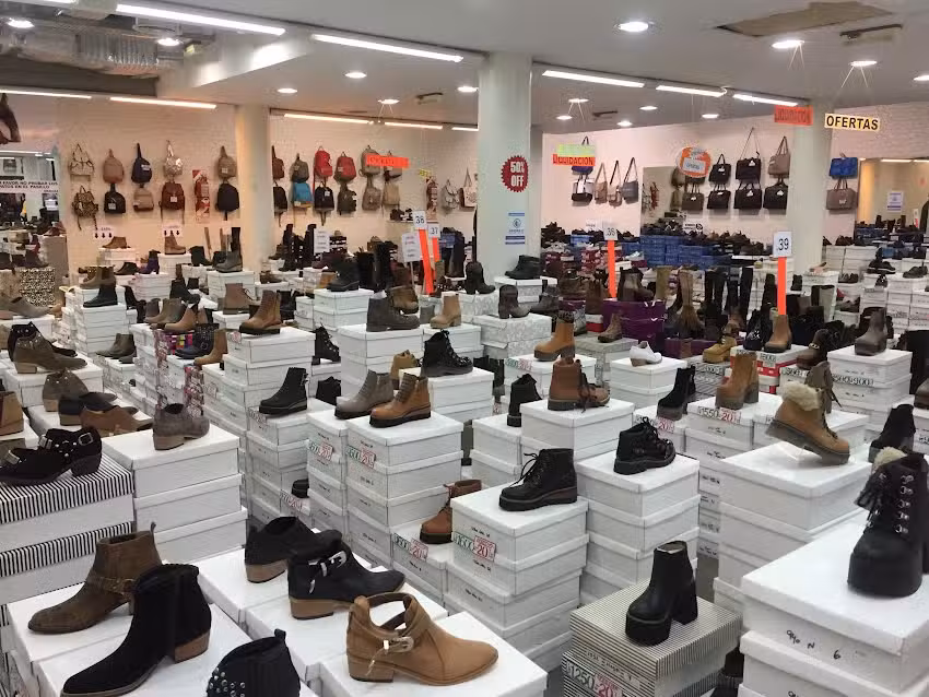 L&oacute;pez Bolognino Calzados & Love Mar&iacute;a Bonita