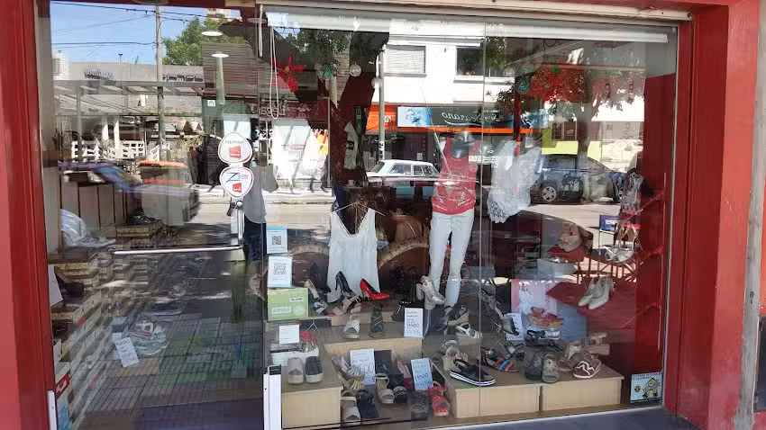 Maria, Shoes & Clothes