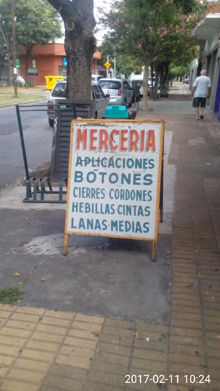 Mercer&iacute;a y Laner&iacute;a El Rinc&oacute;n de La Abuela Carapachay Lanas Hilos