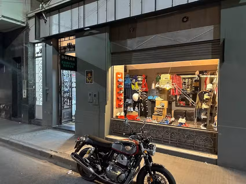 Onitsuka Tiger Store / Iman Calzado -Jujuy -Argentina