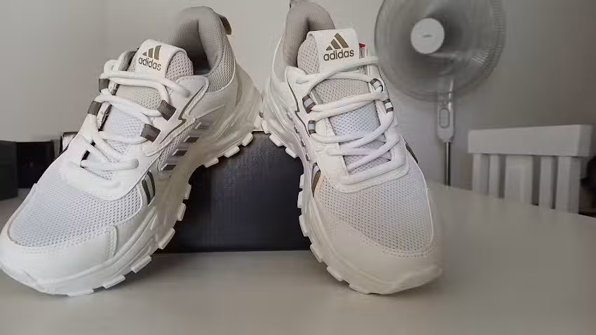Sneakers importadas NF (Espacio Maria Antonieta)