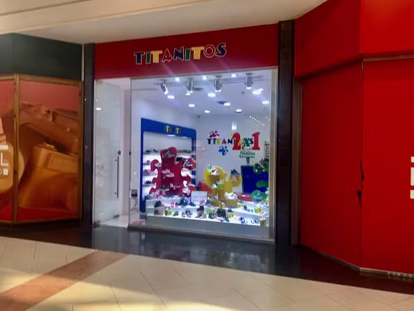 TITANITOS