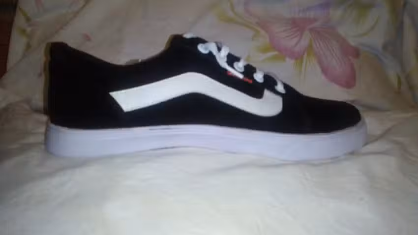 VENTA DE ZAPATOS Y ZAPATILLAS