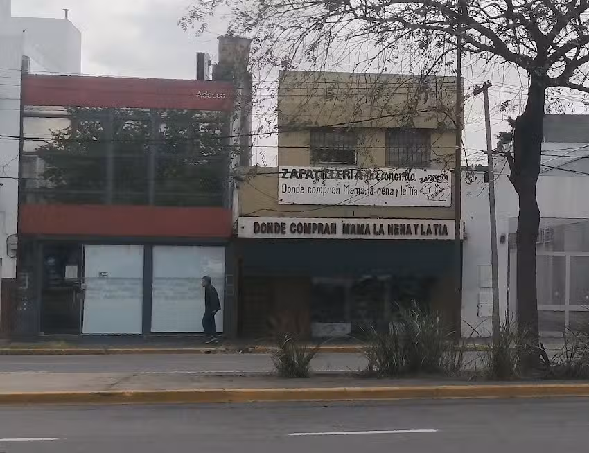 Zapatilleria La Economia